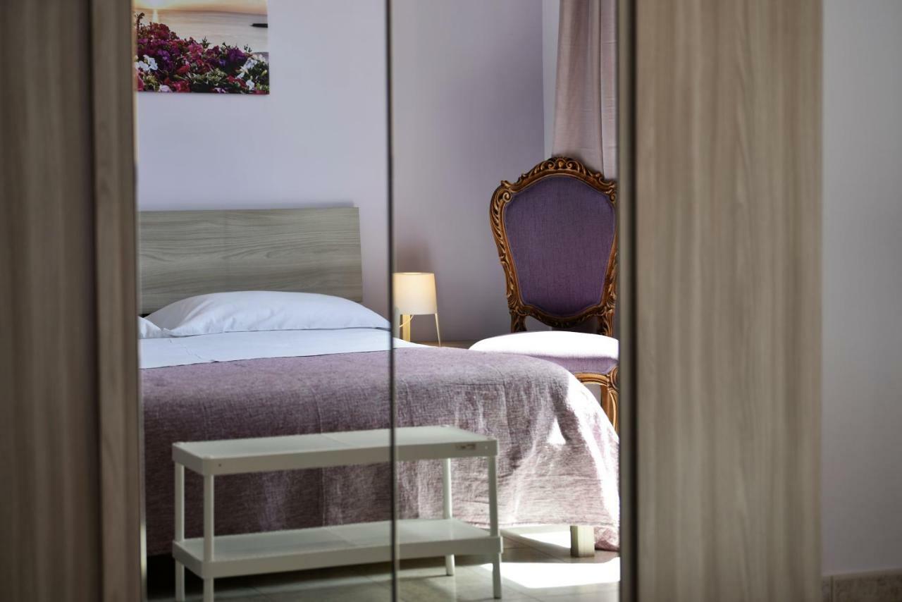 Ofelia House&Rooms Cibali Esterno foto