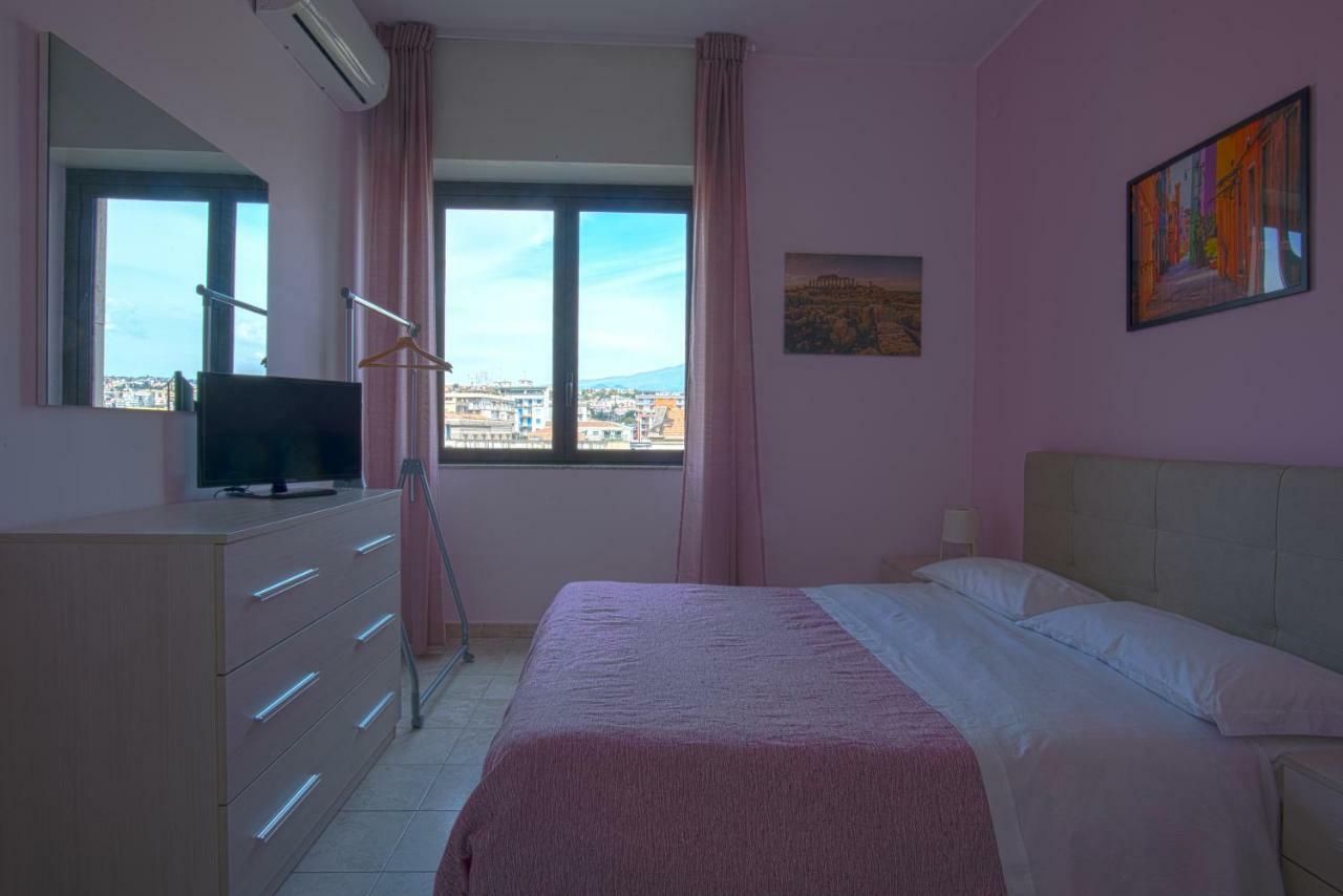 Ofelia House&Rooms Cibali Esterno foto